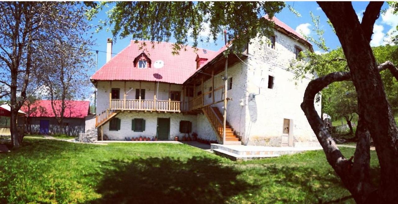 Bujtina Tradicionale Hotel Lepushe Exterior foto